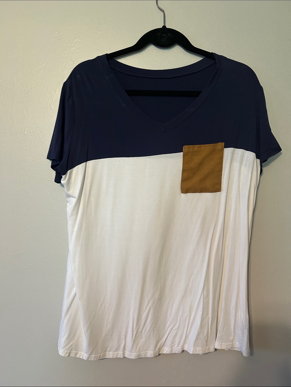 Source Unknown Navy, White & Brown Colorblock V‑Neck Top